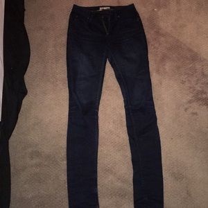 Burberry Designer Women’s Jeans Size 25R